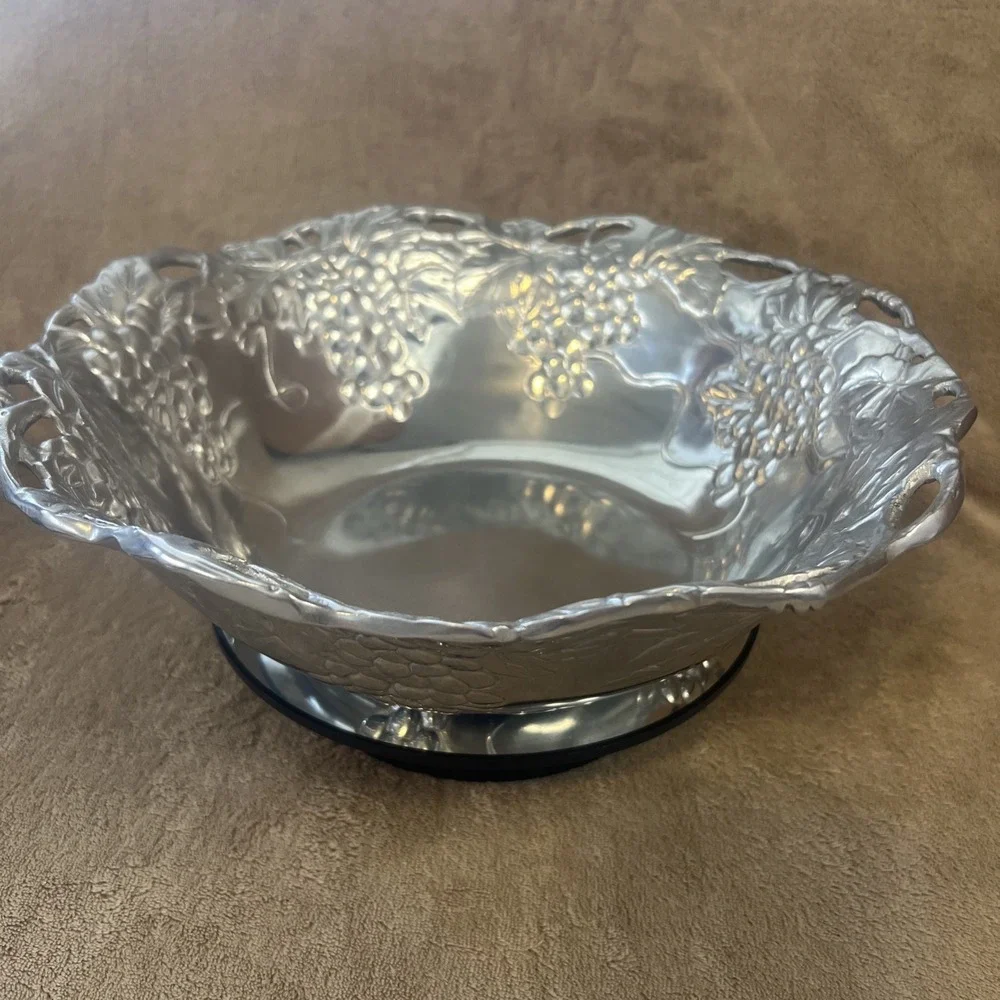 Arthur Court Serving Bowl Grape Collection 12